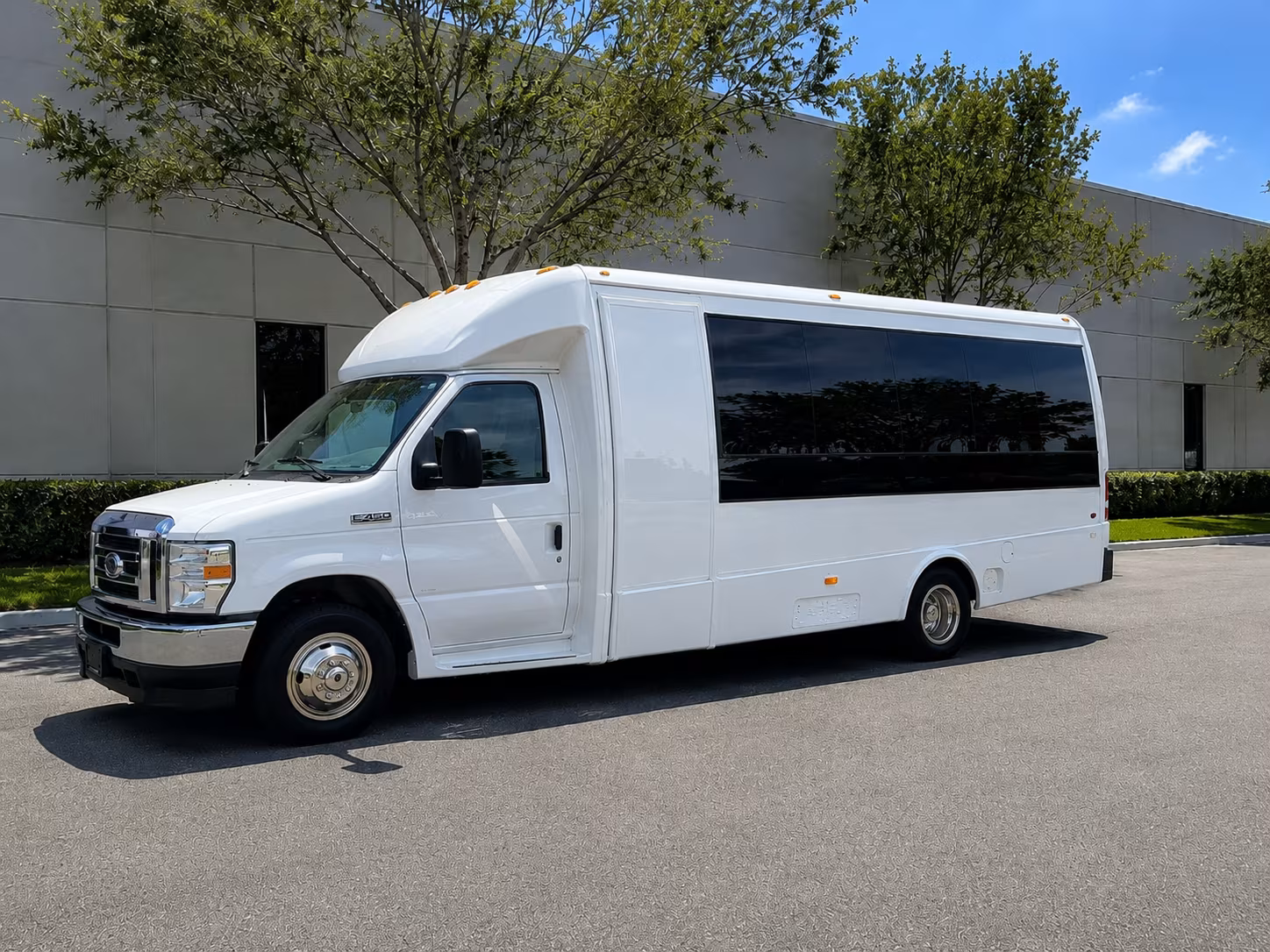 hotel to venue shuttle buses for multi day corporate meetings in old bridge
